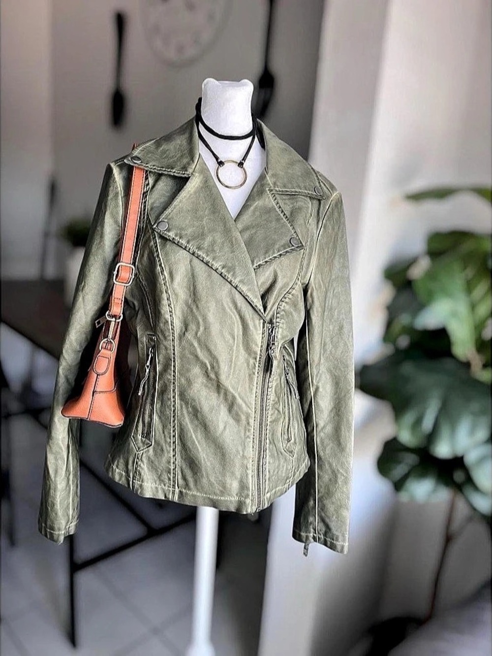 Max Studio Women'Small Faux Leather Moto Jacket Green Small Like New